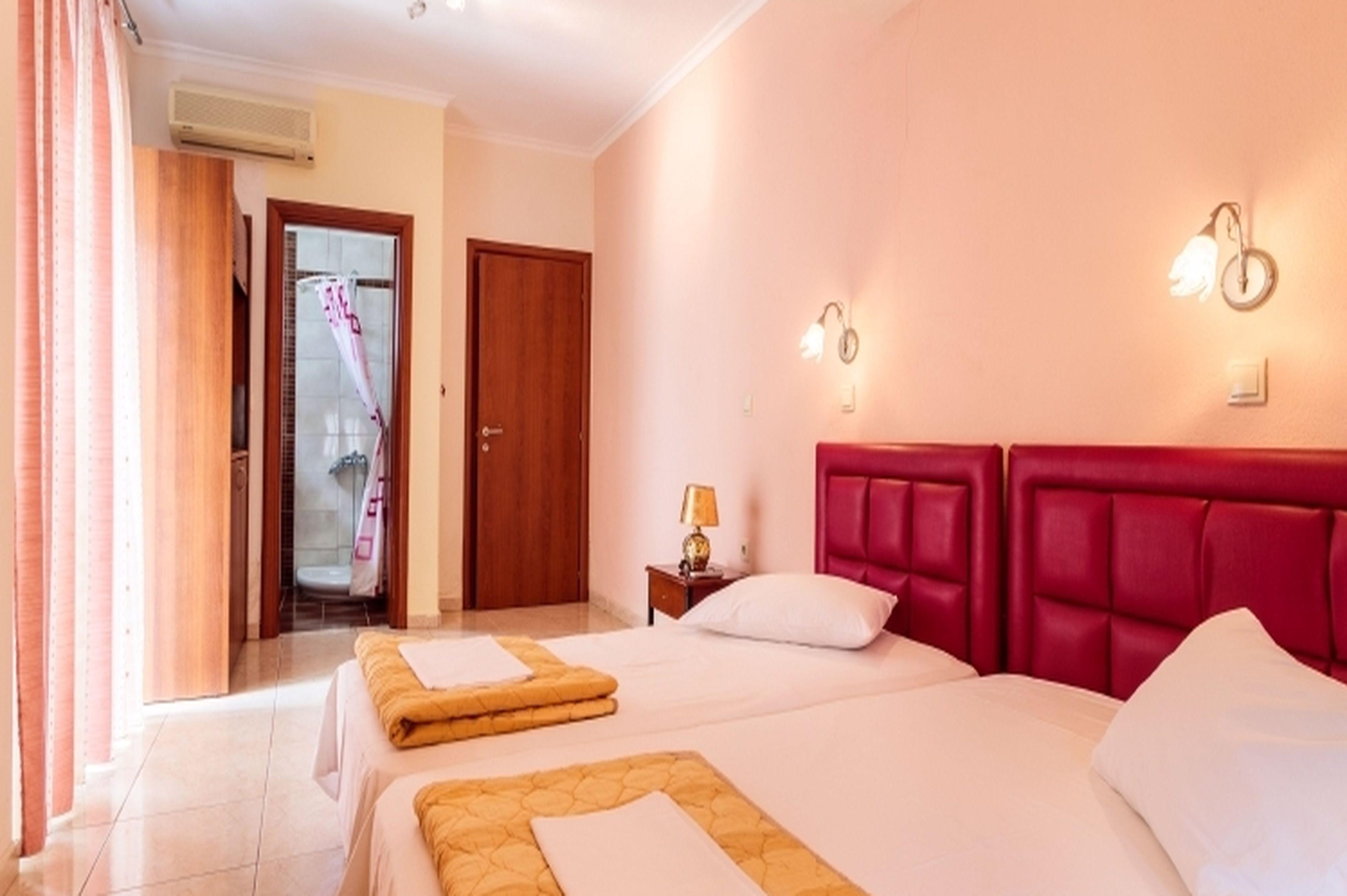Christina Hotel Olympiakí Aktí Dış mekan fotoğraf