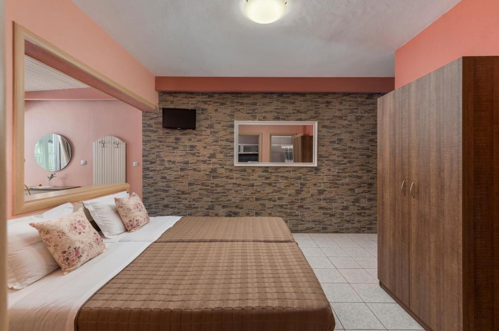 Christina Hotel Olympiakí Aktí Dış mekan fotoğraf