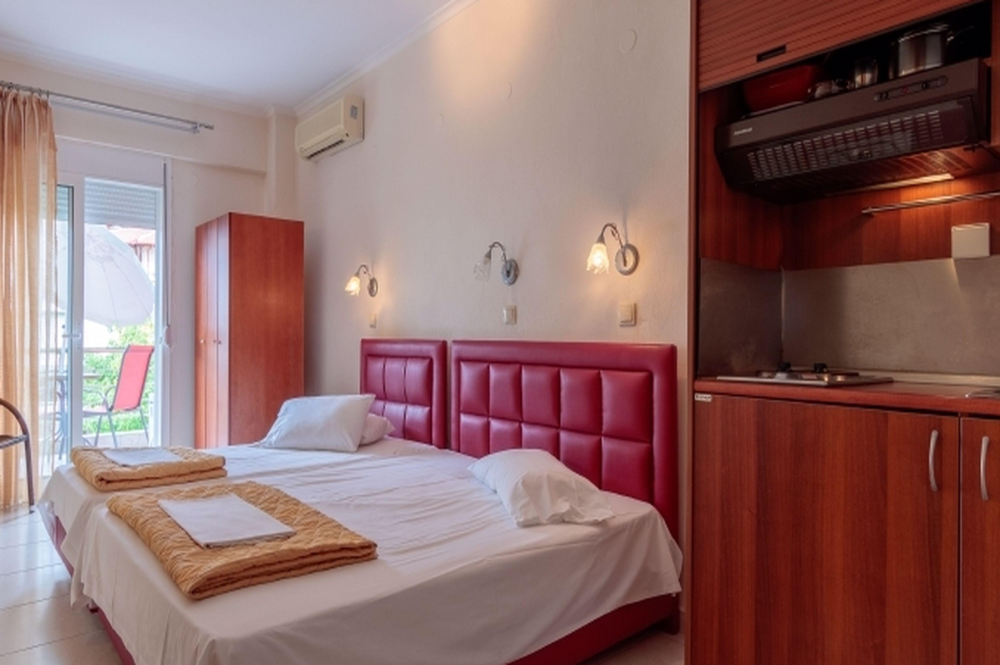 Christina Hotel Olympiakí Aktí Dış mekan fotoğraf